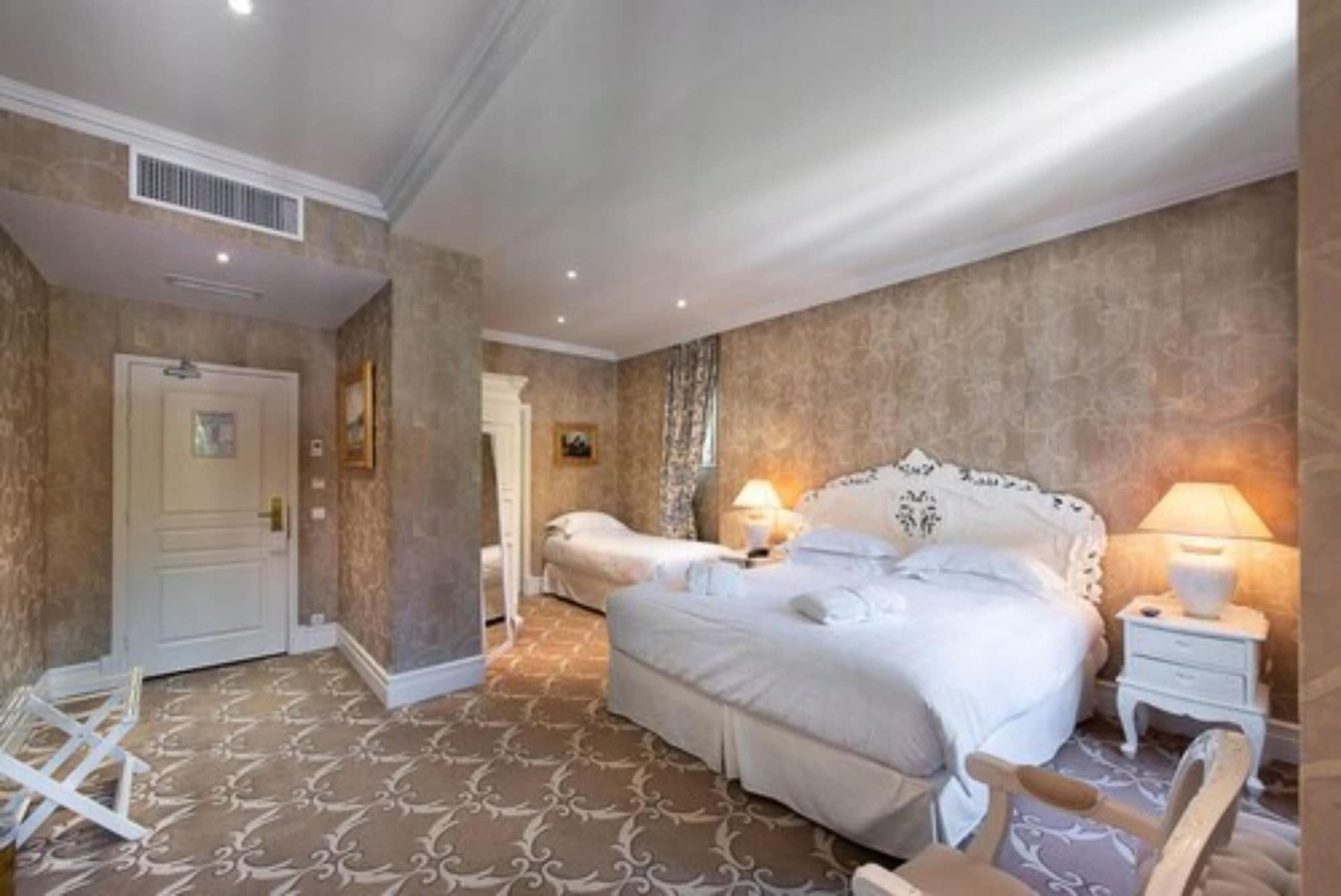 Hotel Chateau De La Tour Cannes Esterno foto