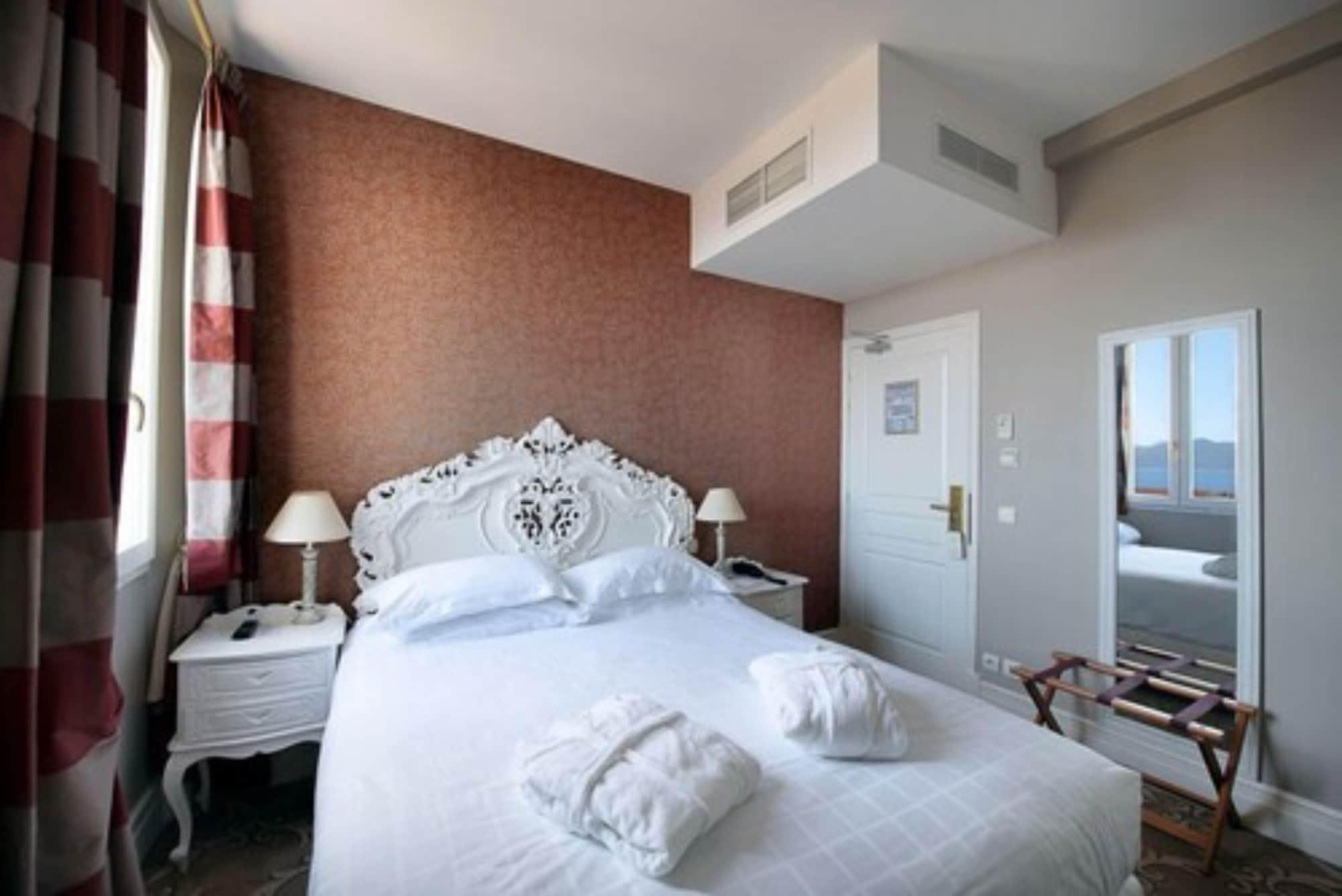 Hotel Chateau De La Tour Cannes Esterno foto
