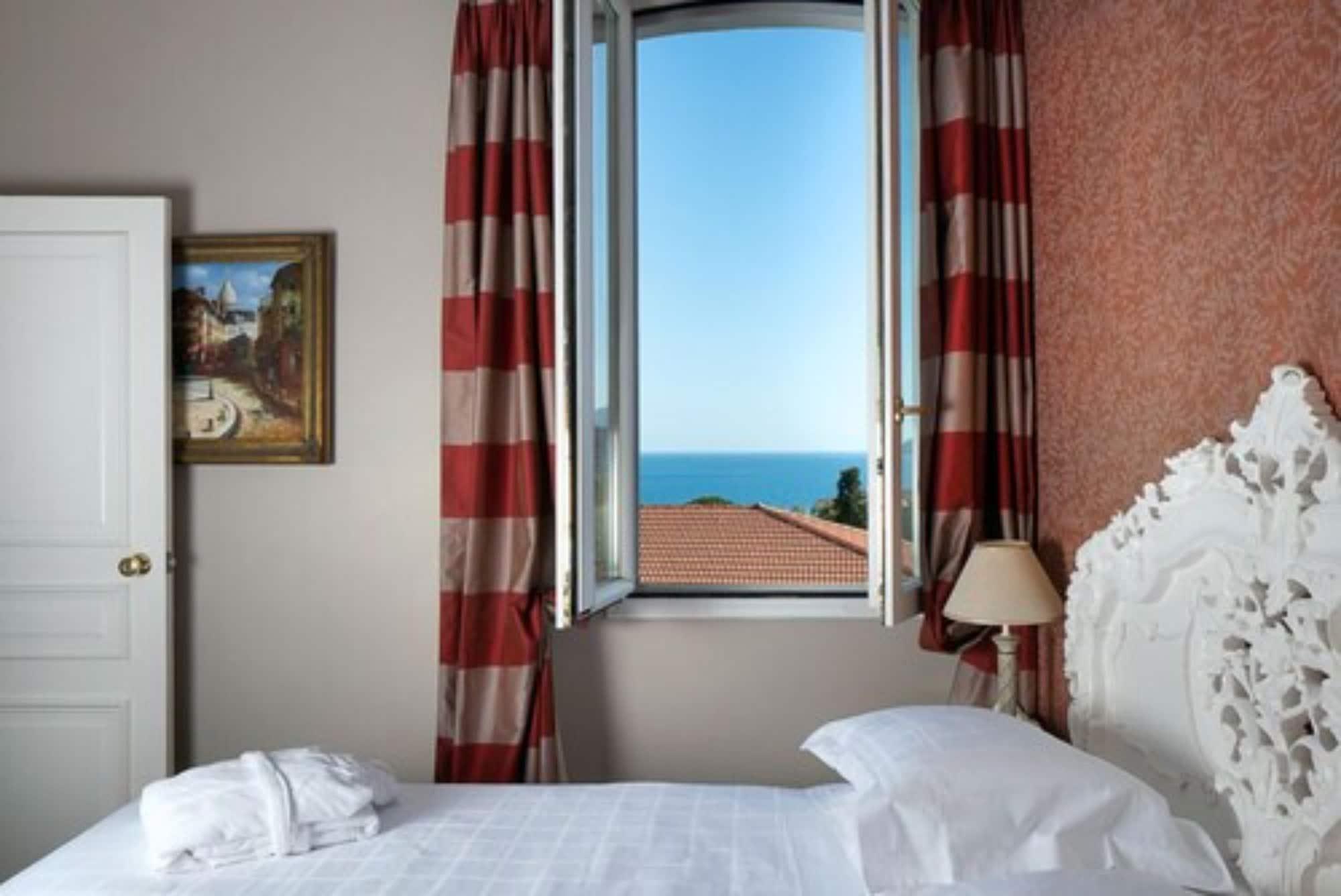 Hotel Chateau De La Tour Cannes Esterno foto