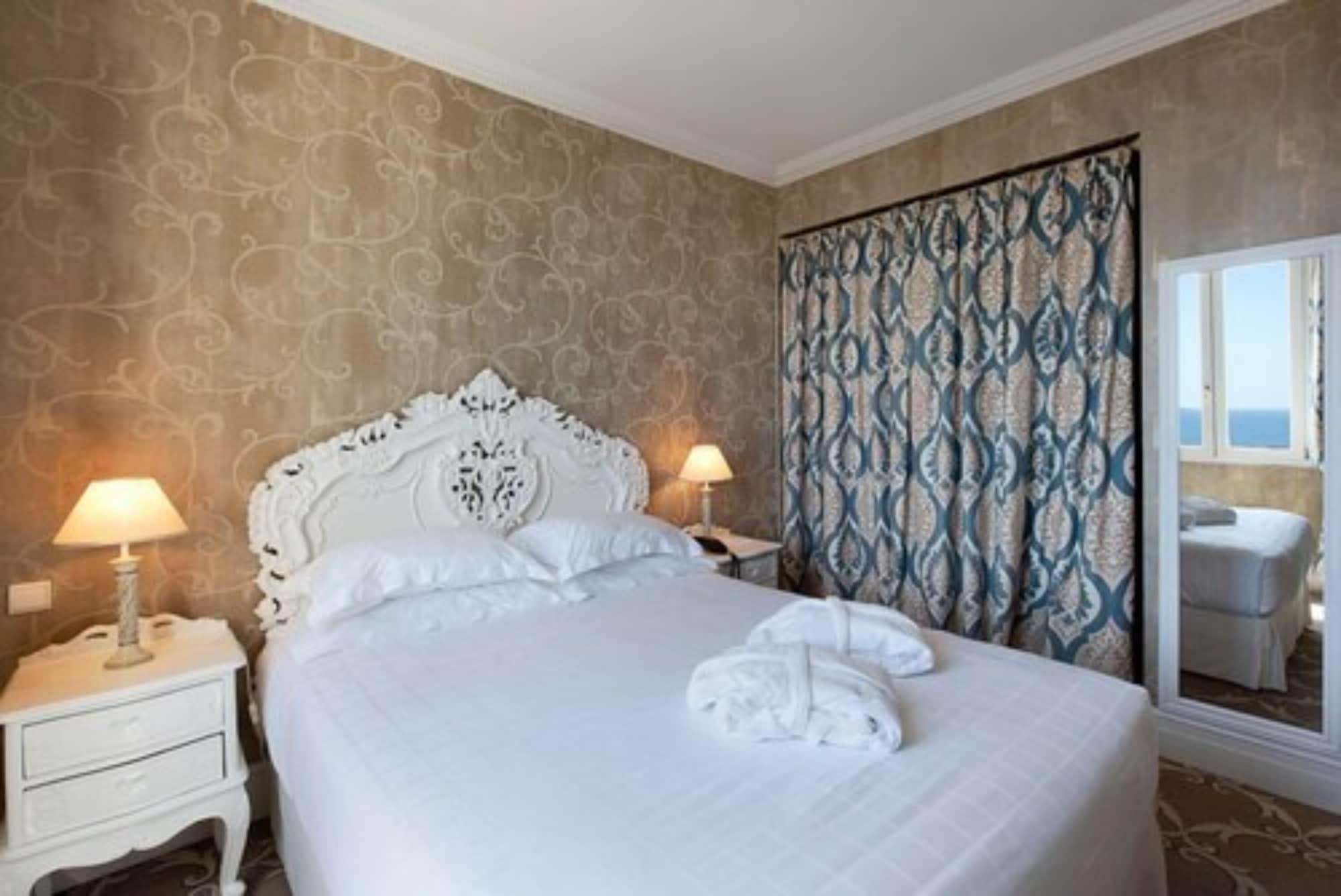 Hotel Chateau De La Tour Cannes Esterno foto