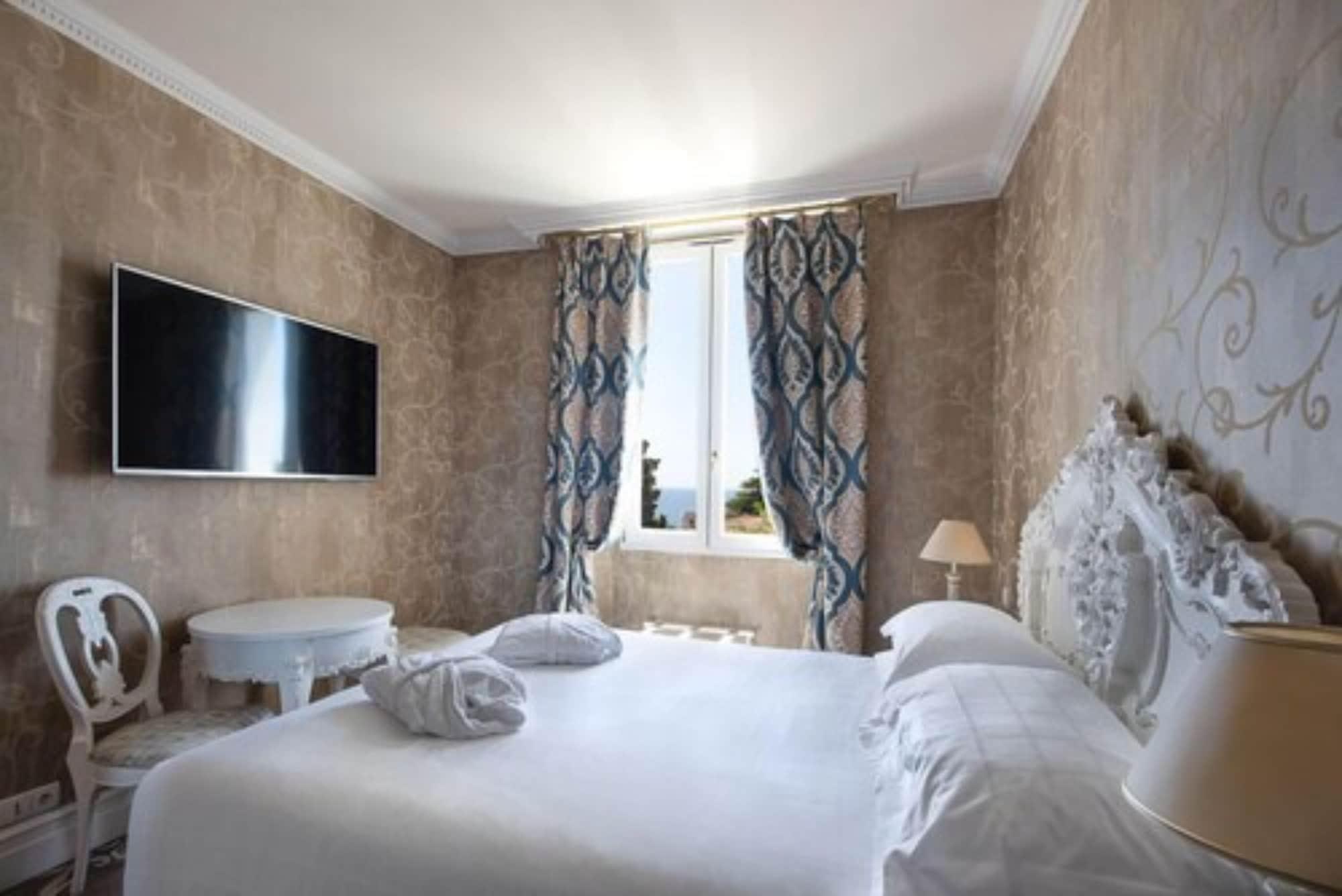 Hotel Chateau De La Tour Cannes Esterno foto