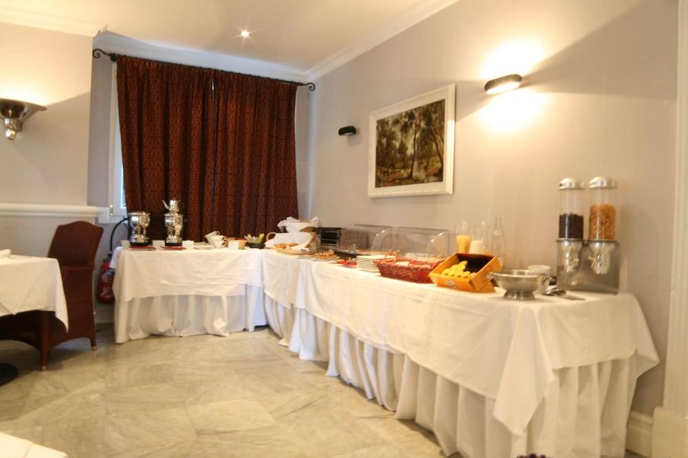 Hotel Chateau De La Tour Cannes Esterno foto