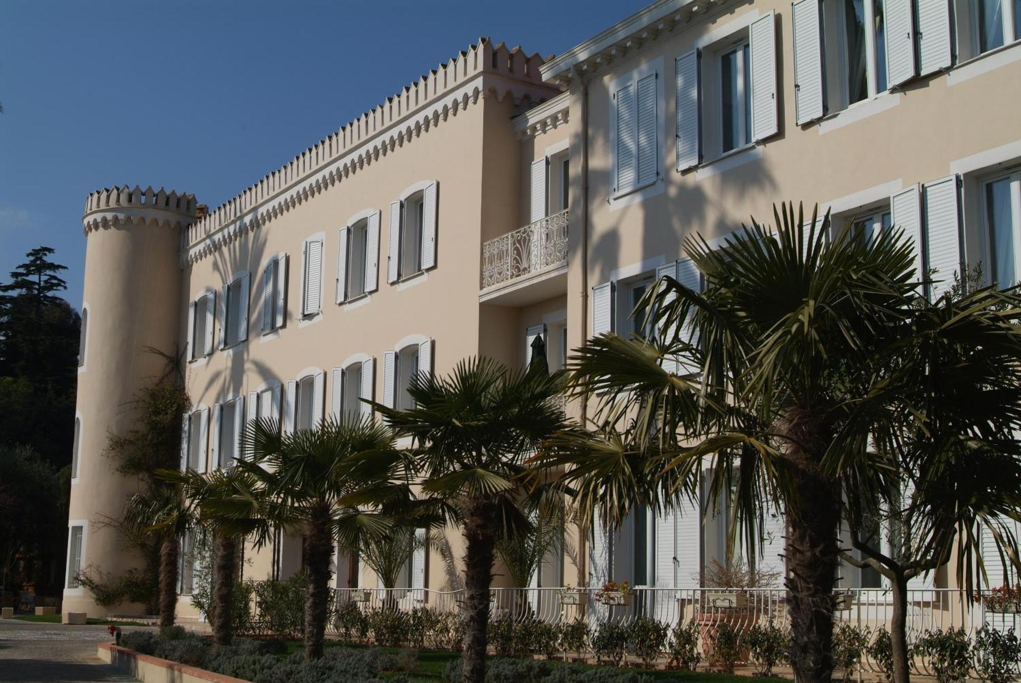 Hotel Chateau De La Tour Cannes Esterno foto