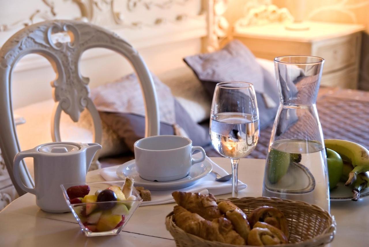 Hotel Chateau De La Tour Cannes Esterno foto
